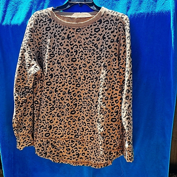 Tops - Comfortable Animal Print Long Sleeve T shirt/Sweatshirt